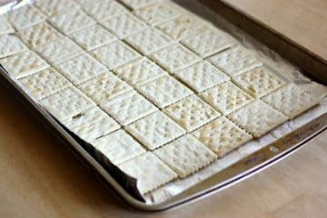 Toffee Crackers: Sweet &Amp; Crunchy Toffee Crackers - Healthsoothe