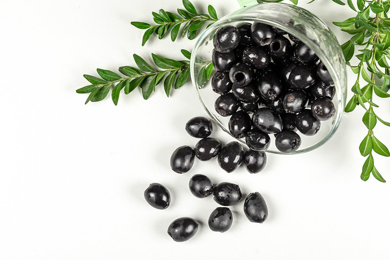 Foods That Are Black, With Recipes What Is The Difference Between Black And Green Olives - Pediaa.com