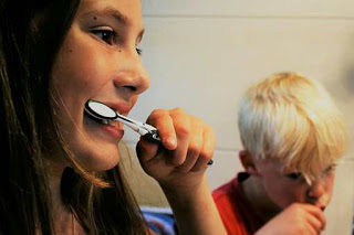 7 Ideas For Daily Oral Care At Home Brushing Your Teeth Regularly At Least Twice A Day