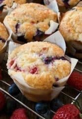 Bakery-Style Mixed Berry Muffins How To Make Bakery Style Mixed Berry Muffins - Healthsoothe