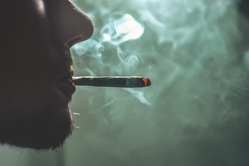 4 Unpleasant Effects Of Drugs On Physical Health Person Smoking